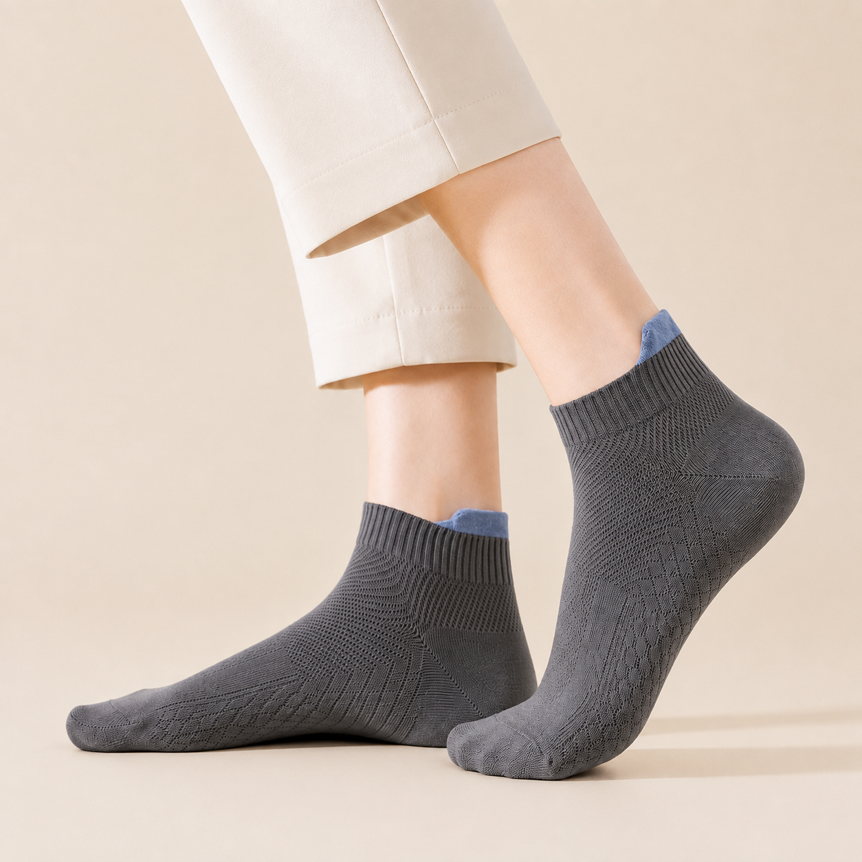 Ultra Grip Edition Socks - GREY